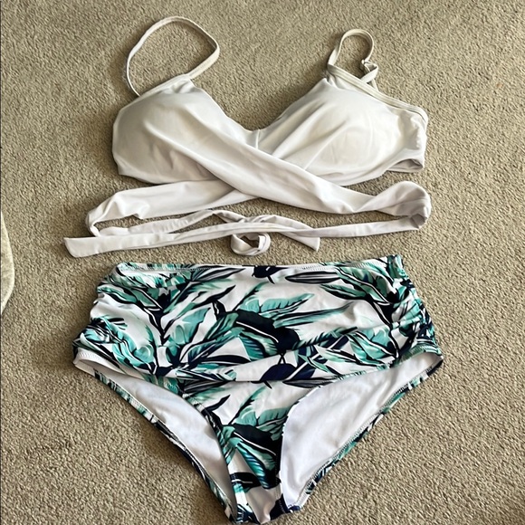 Other - White and Green Leaf Print Bikini Set